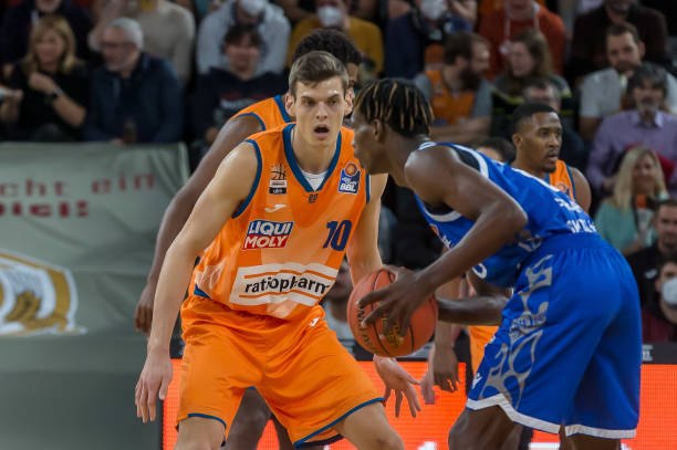 不仅意味着 不仅意味着