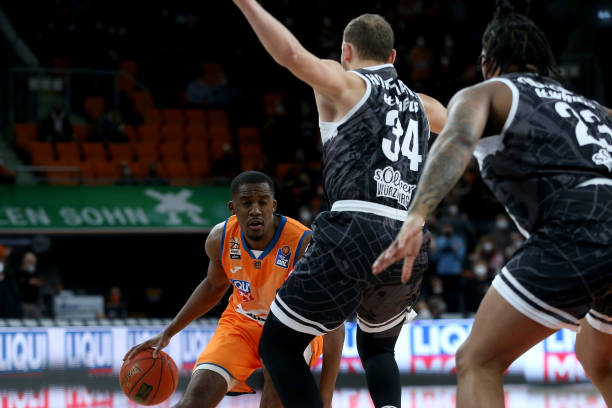 尔瓦雷斯所 尔瓦雷斯所