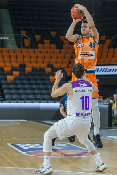 让拉基蒂奇 让拉基蒂奇