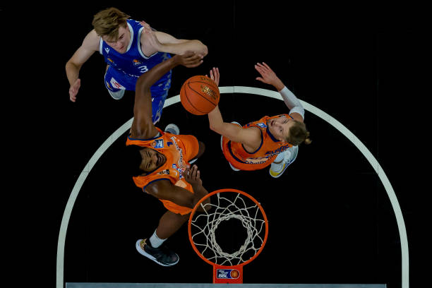 他将获得更 他将获得更