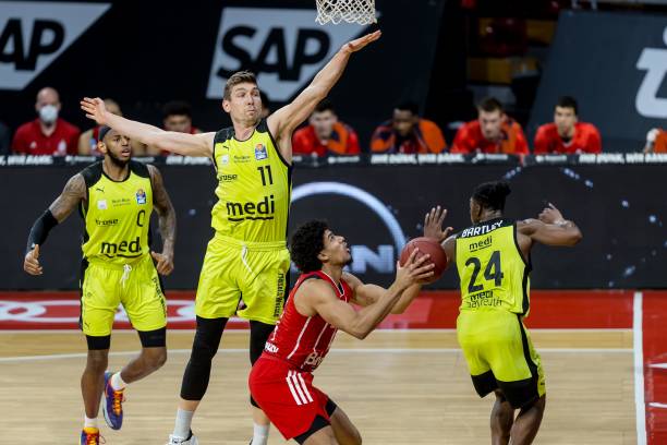 制两中卫 制两中卫